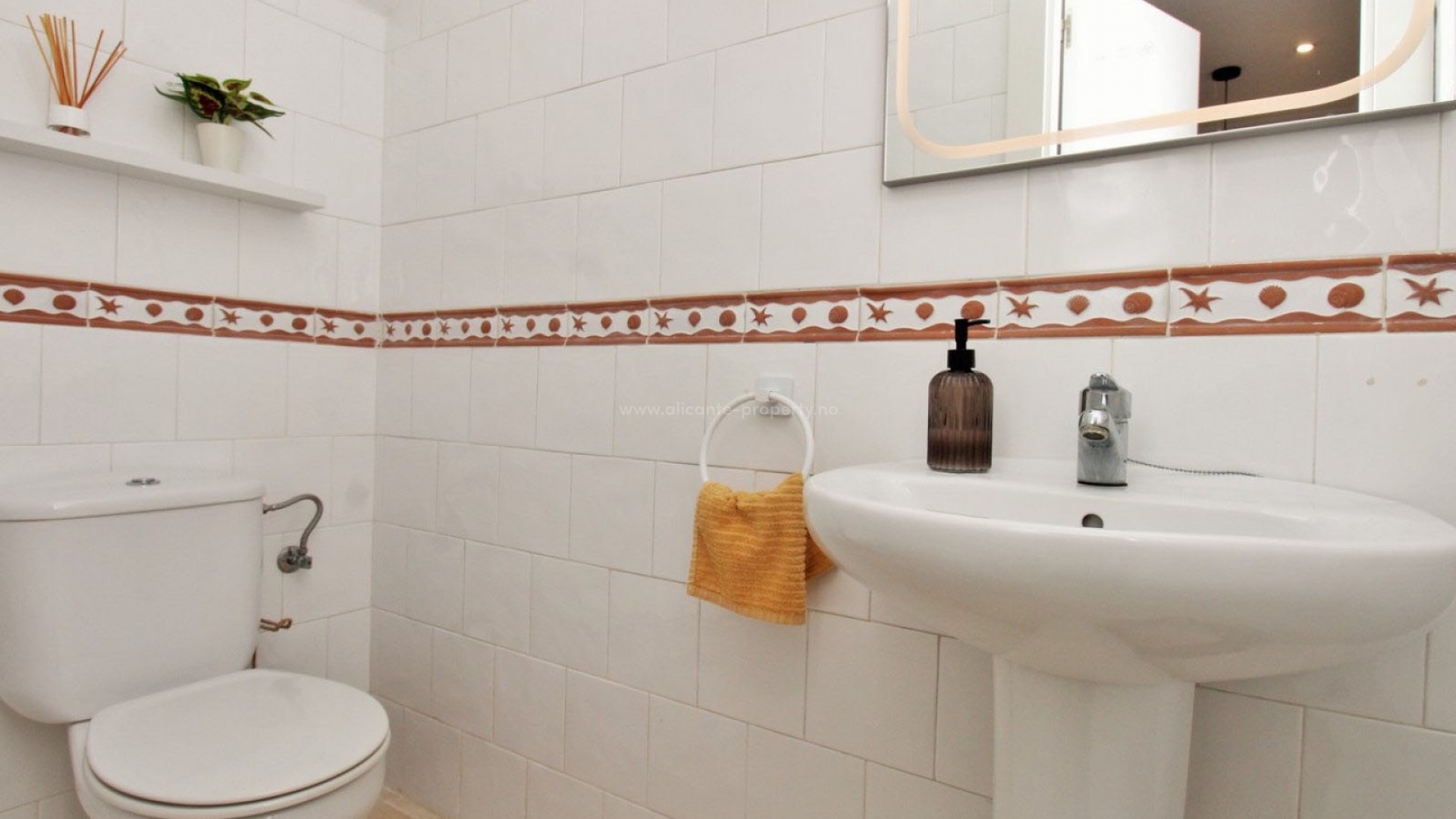 2. Town house in Villamartín