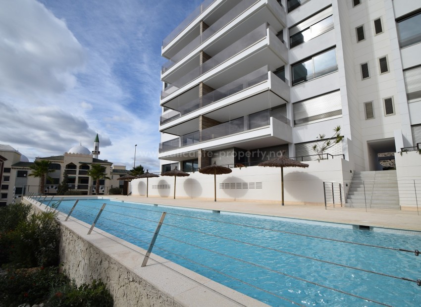 20 nye  moderne leiligheter Santa Pola, 3 soverom, 2 bad, stor terrasse med sjø- og havutsikt, gym, 2 bassenger, lekeområde i luksuriøst boligområde.