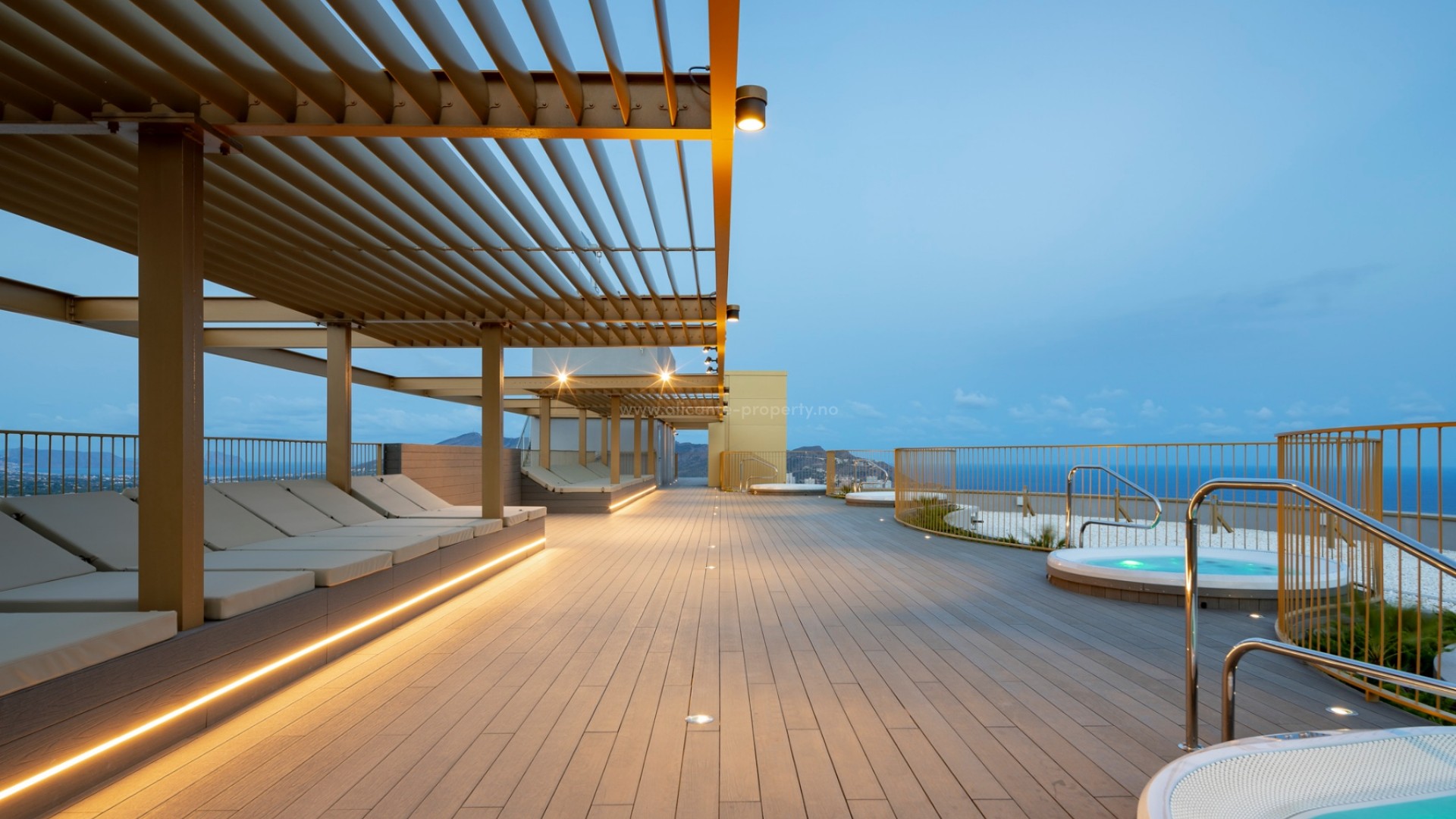 256 leiligheter-Intempo Residential Sky(utsikt) Resort i Benidorm, Alicante-provinsen, nær strendene med blått flagg i Playa de Poniente