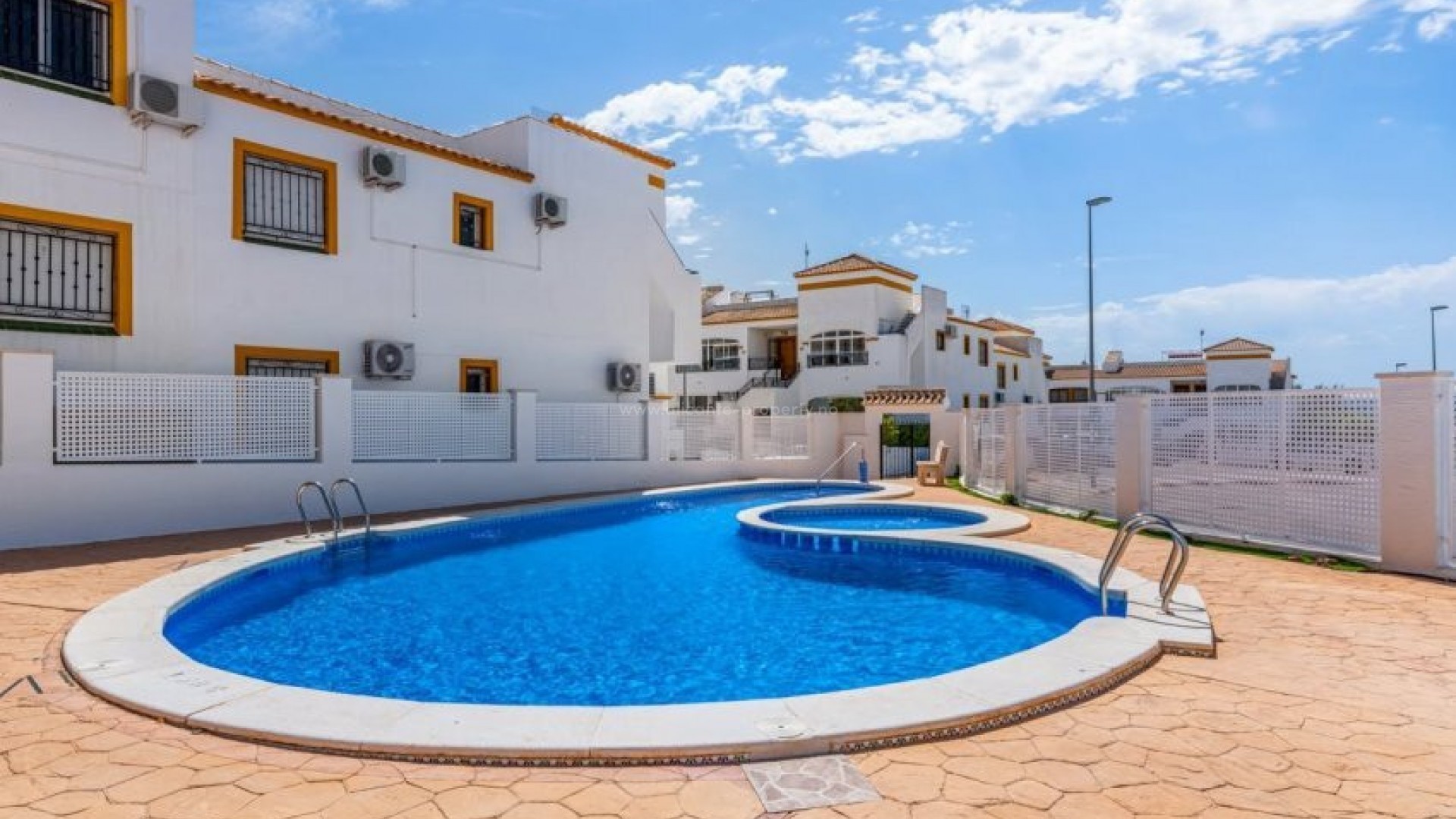 Apartamento / piso en Entre Naranjos