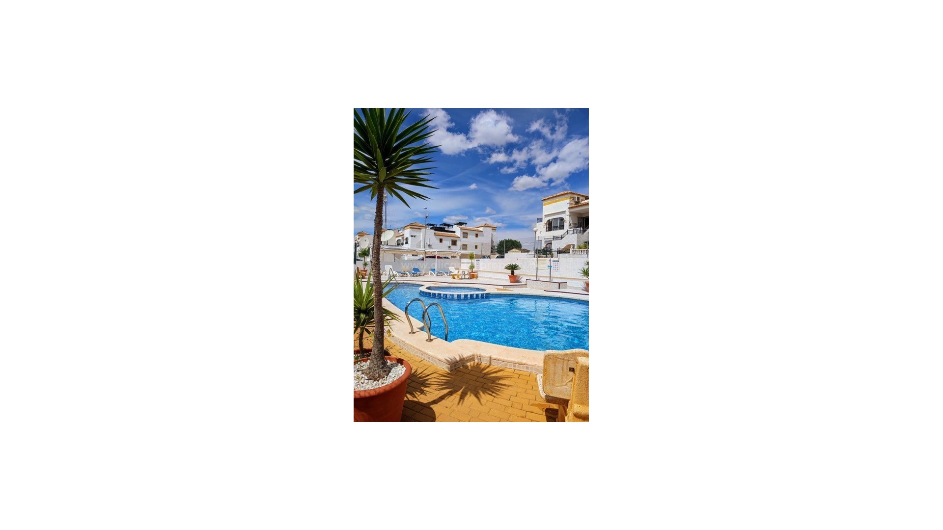 Apartamento / piso en Entre Naranjos