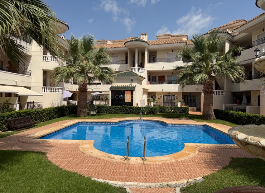 Apartamento / piso en Jacarilla