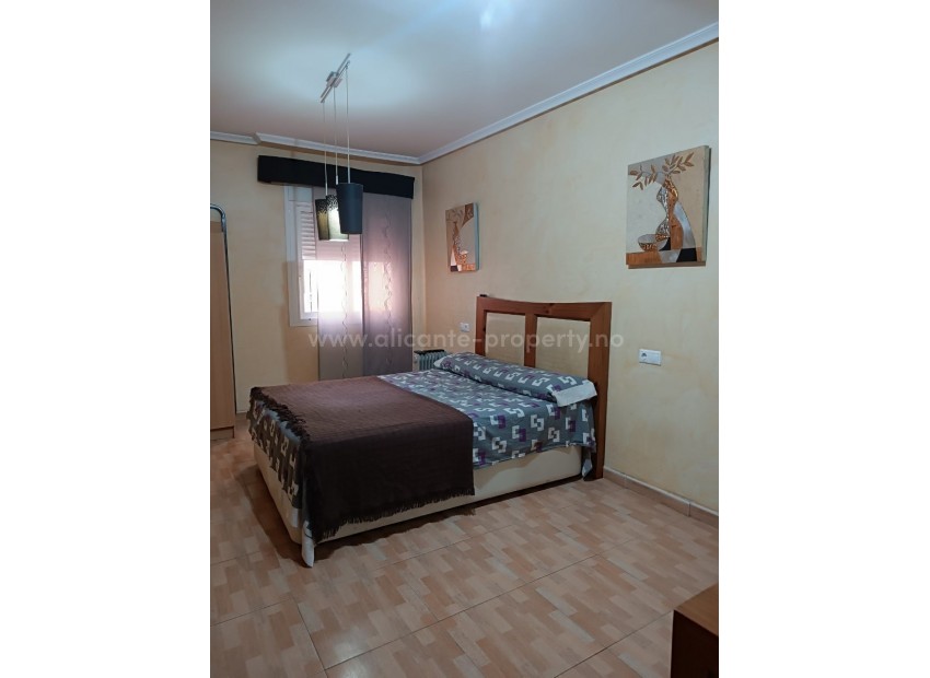 Apartamento / piso en Los Montesinos Centro