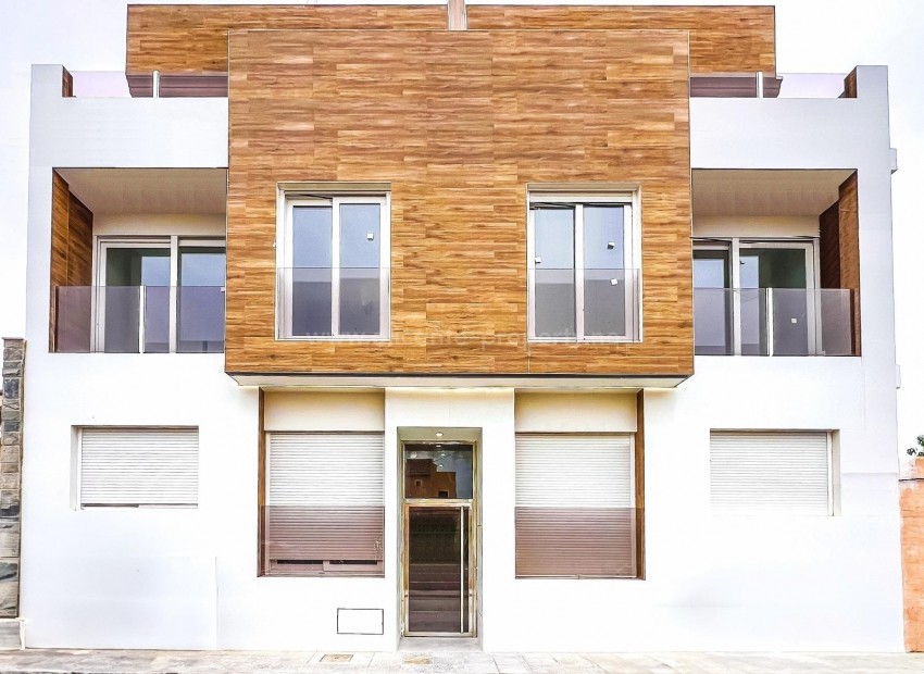Apartamento / piso en pueblo