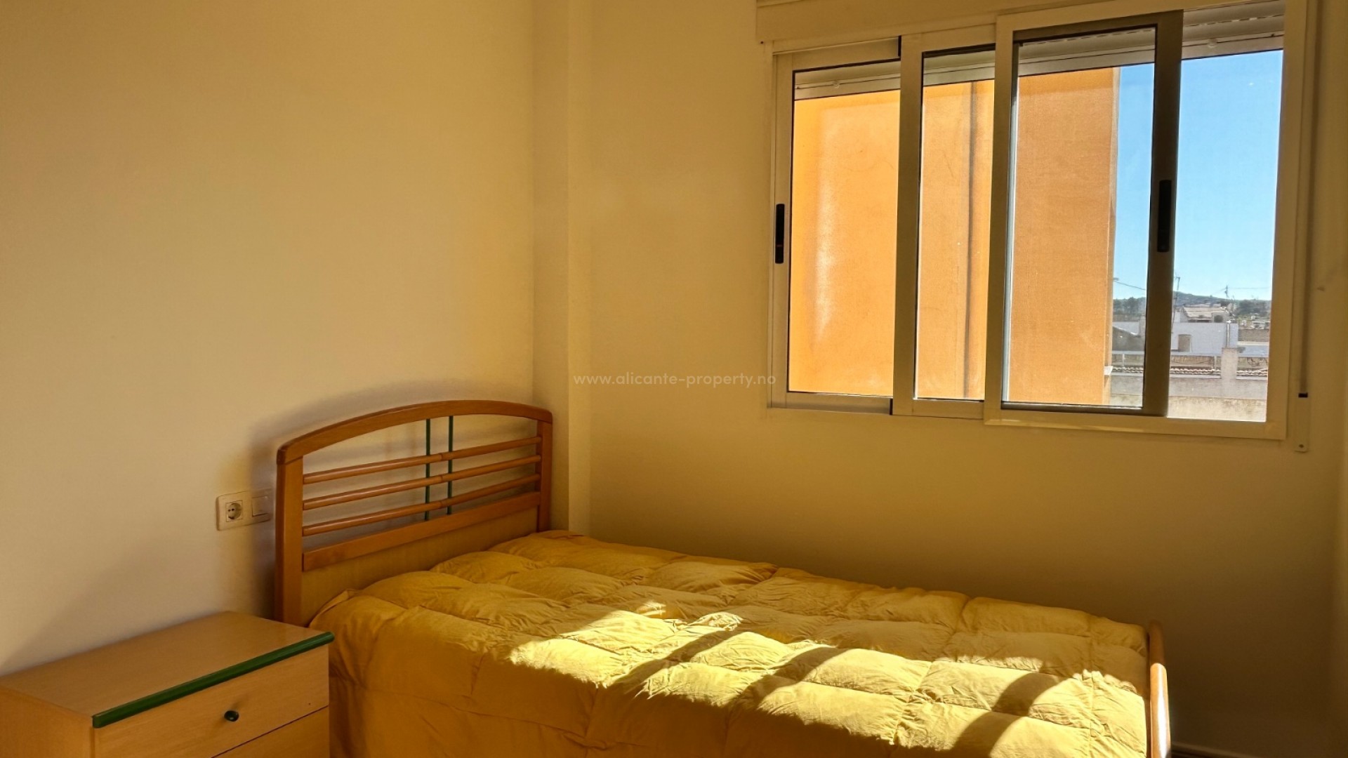Apartamento / piso en pueblo