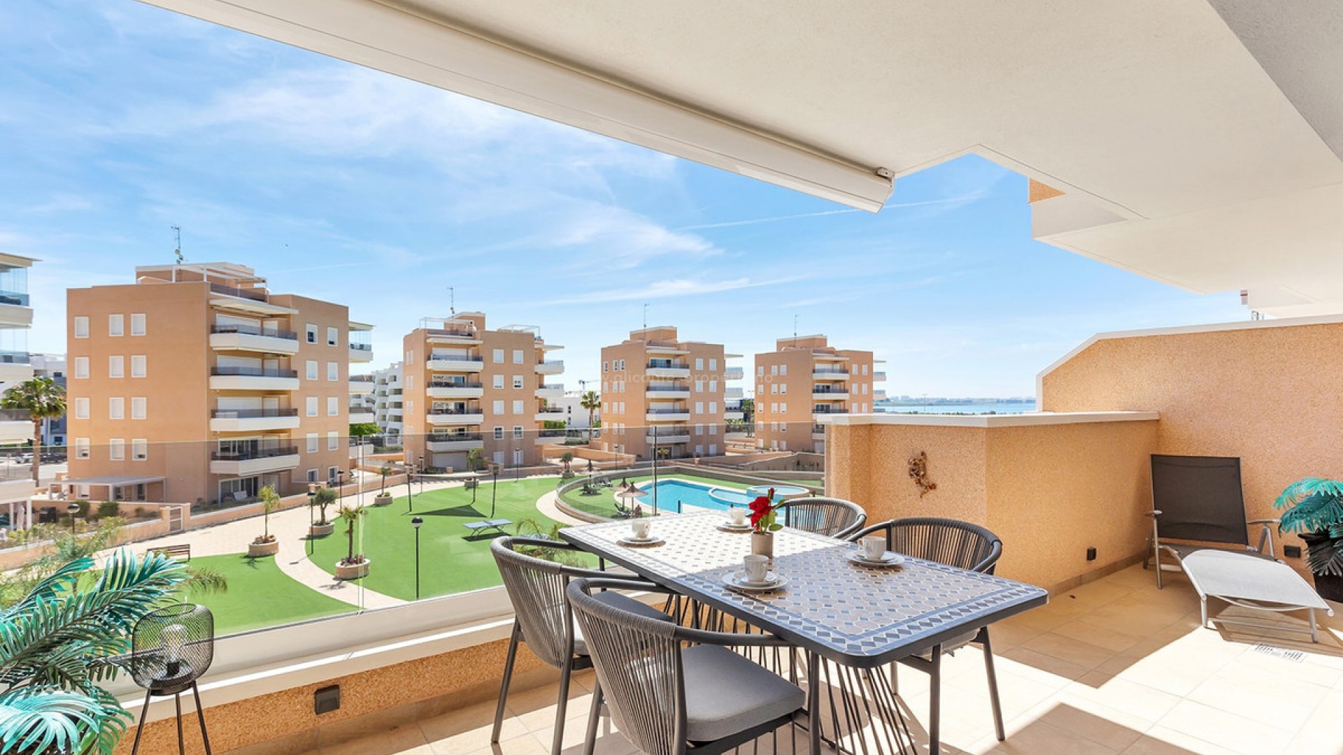 Apartamento / piso en Urbanización El Raso