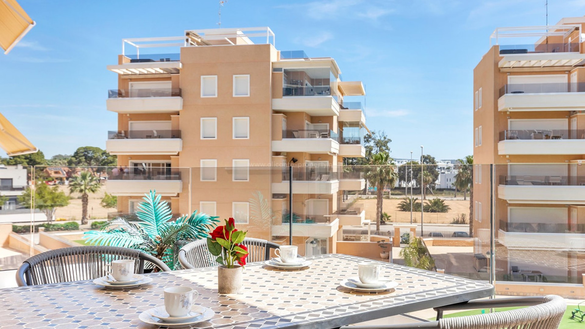 Apartamento / piso en Urbanización El Raso