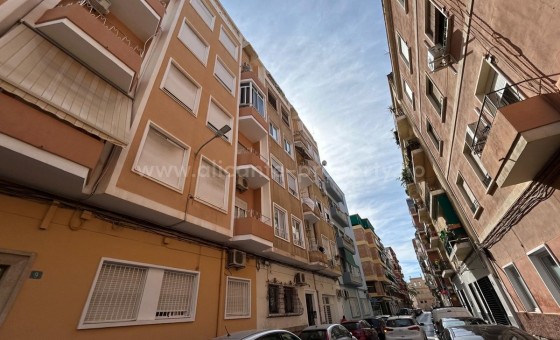 Apartamento / piso - Reventa - Alicante -
                Alicante City Centro
