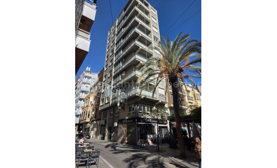 Apartamento / piso - Reventa - Alicante -
                Alicante