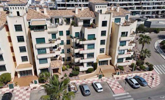 Apartamento / piso - Reventa - Campoamor -
                Campoamor