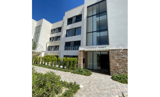 Apartamento / piso - Reventa - Las Colinas - Las Colinas Golf Resort