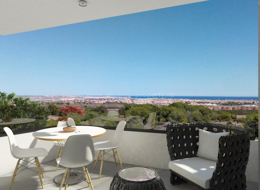 Apartment complex in Villamartin, 2 bedrooms, 2 bathrooms, garden or terrace or exclusive top floor with private solarium, shared pool, close to good golf courses