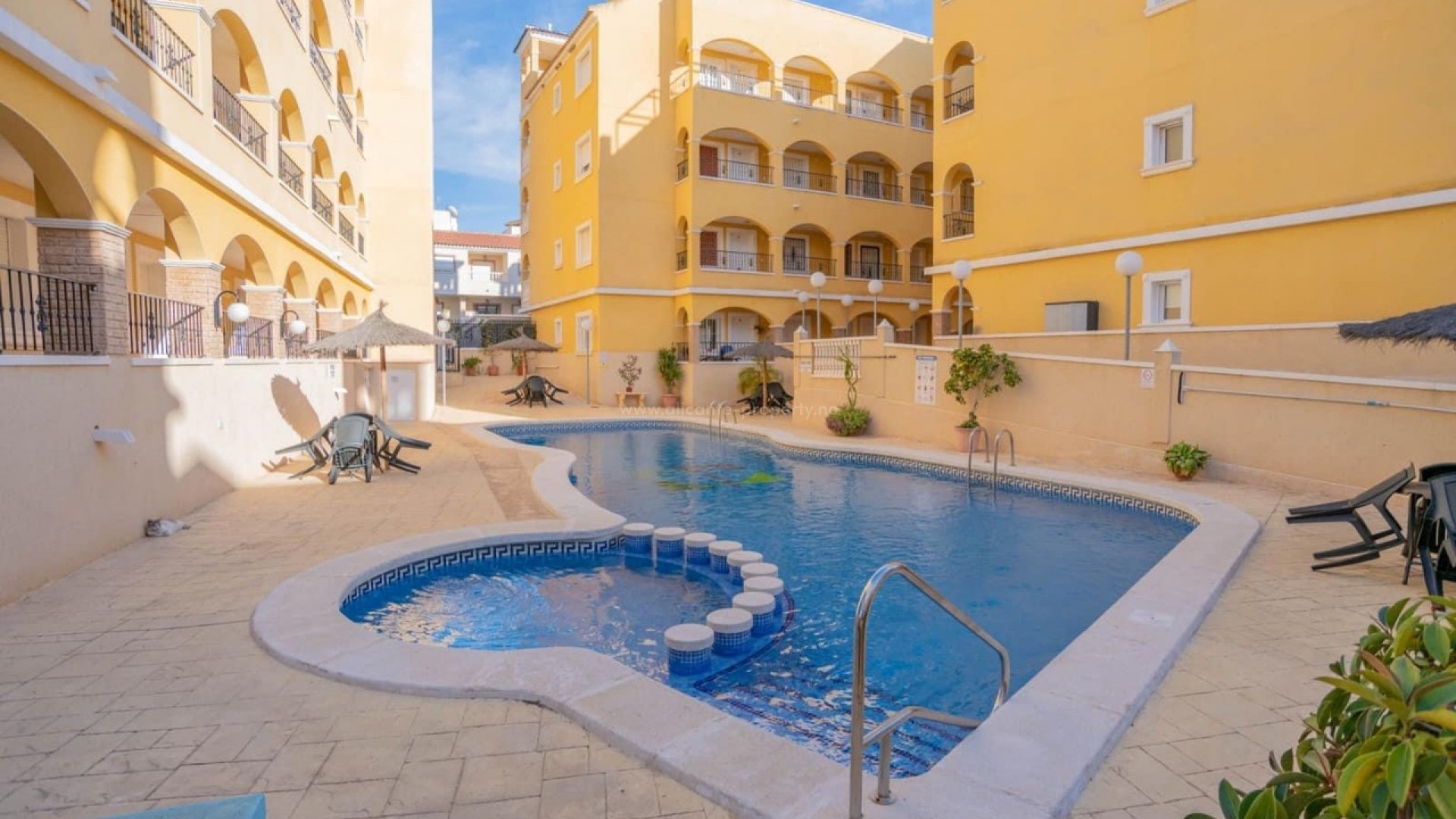 Apartment / flat in Algorfa