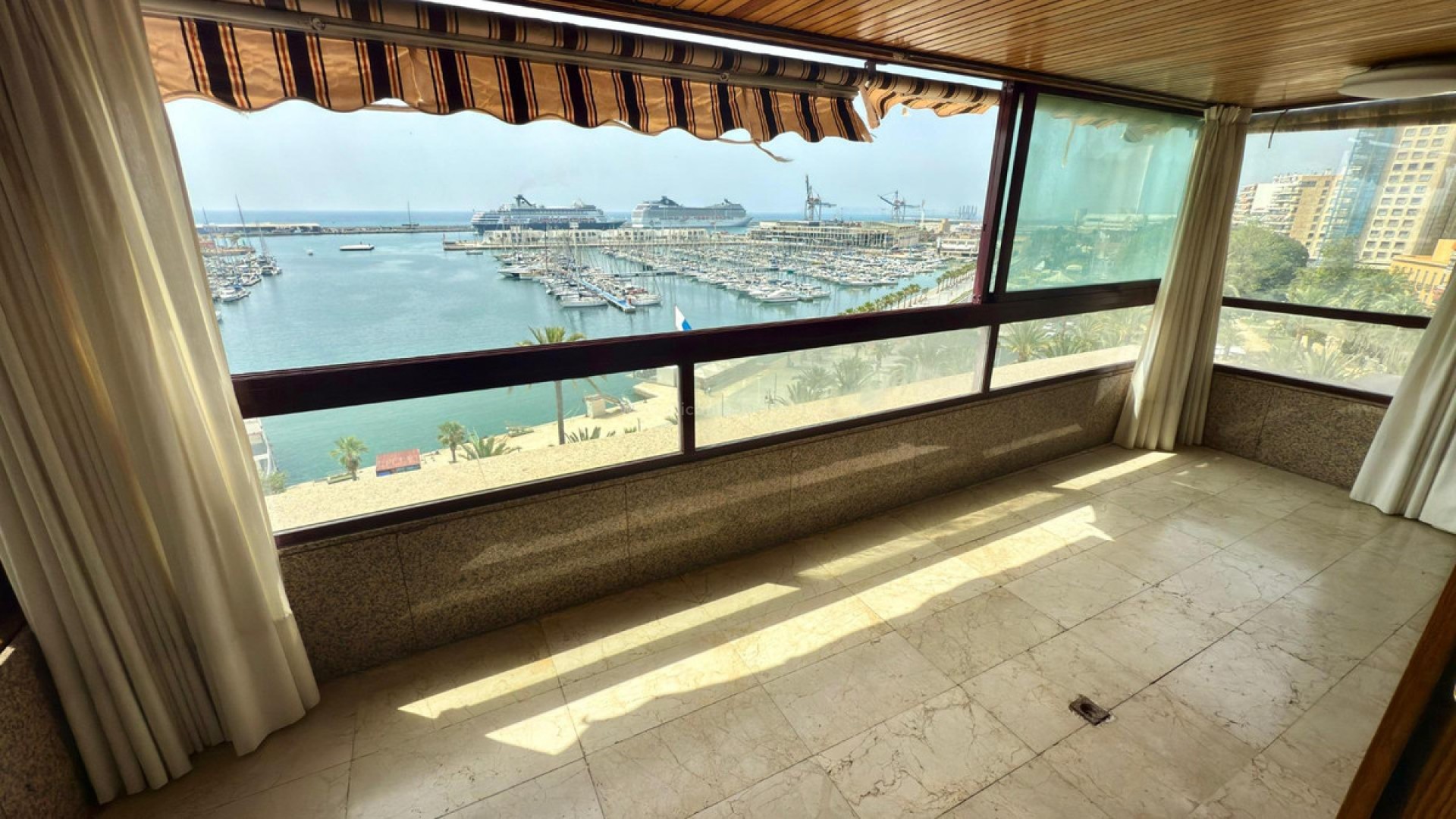 Apartment / flat in Alicante Centro