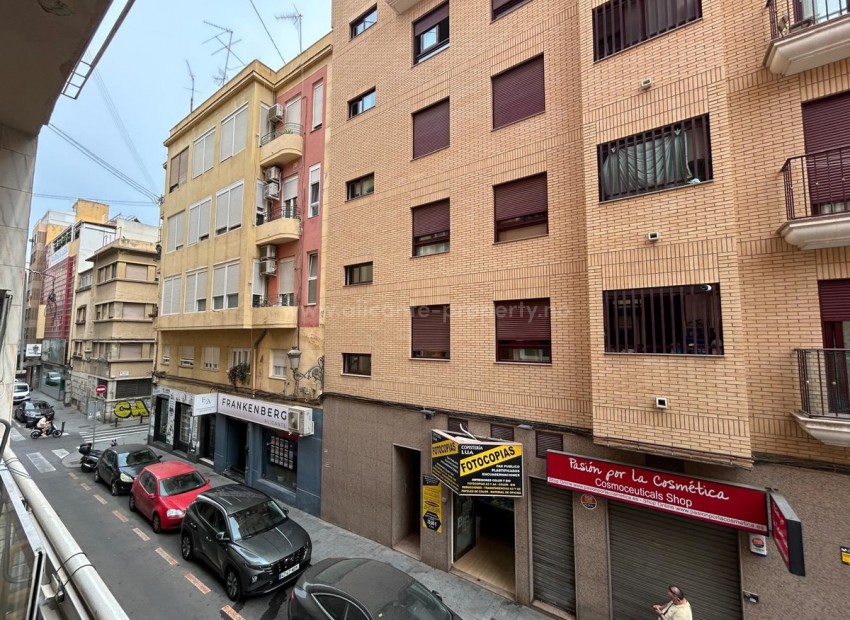 Apartment / flat in Alicante City Centro