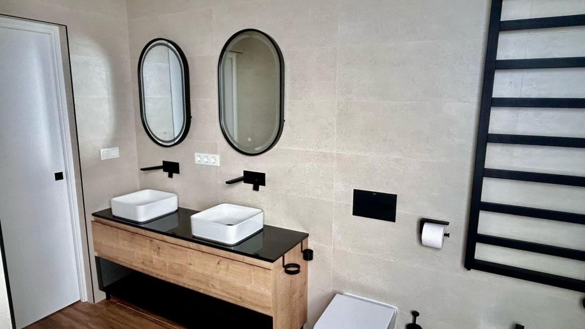 Apartment / flat in Alicante City Centro