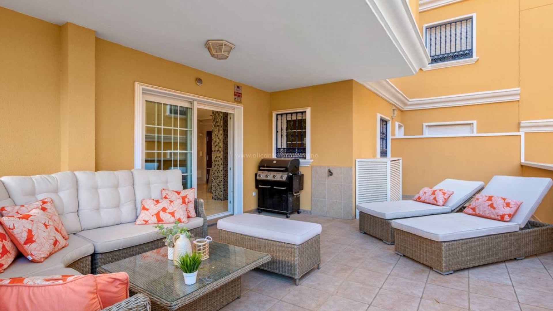 Apartment / flat in Cabo Roig