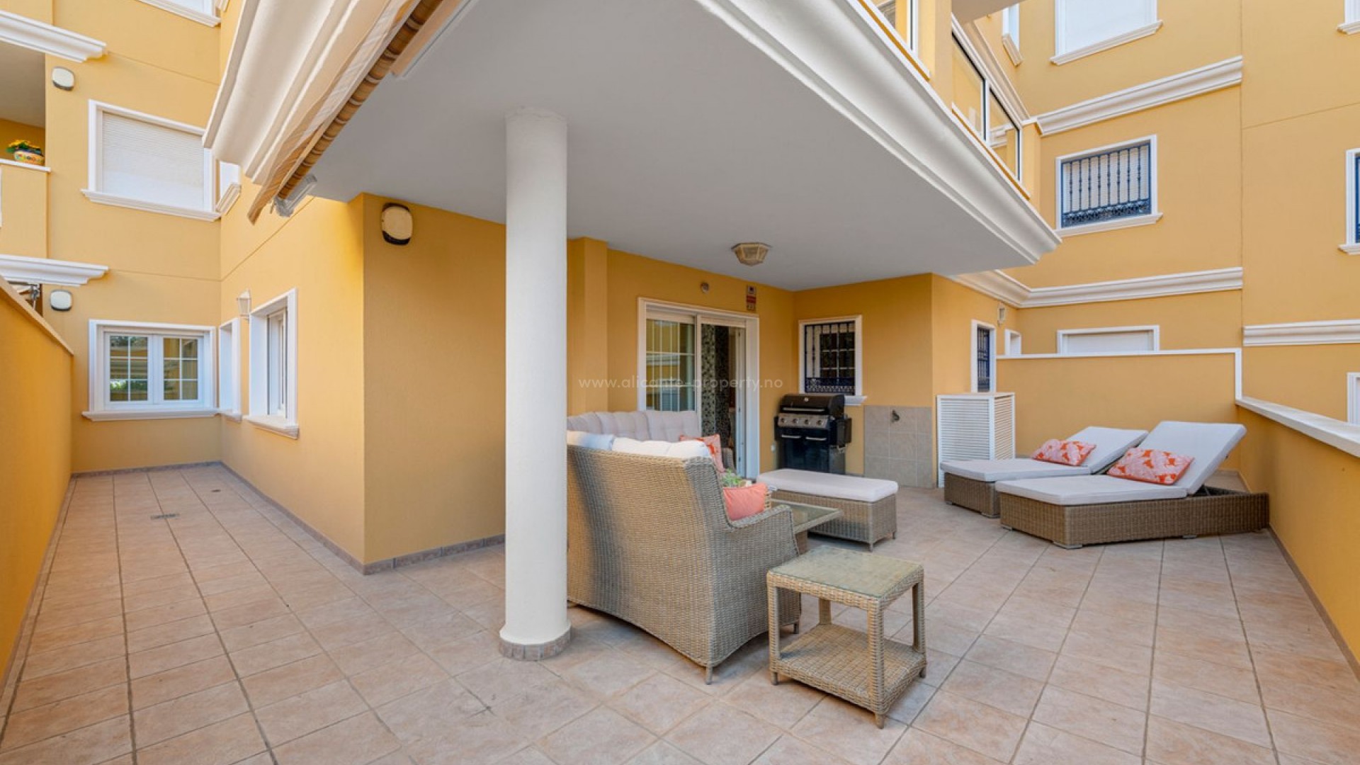 Apartment / flat in Cabo Roig