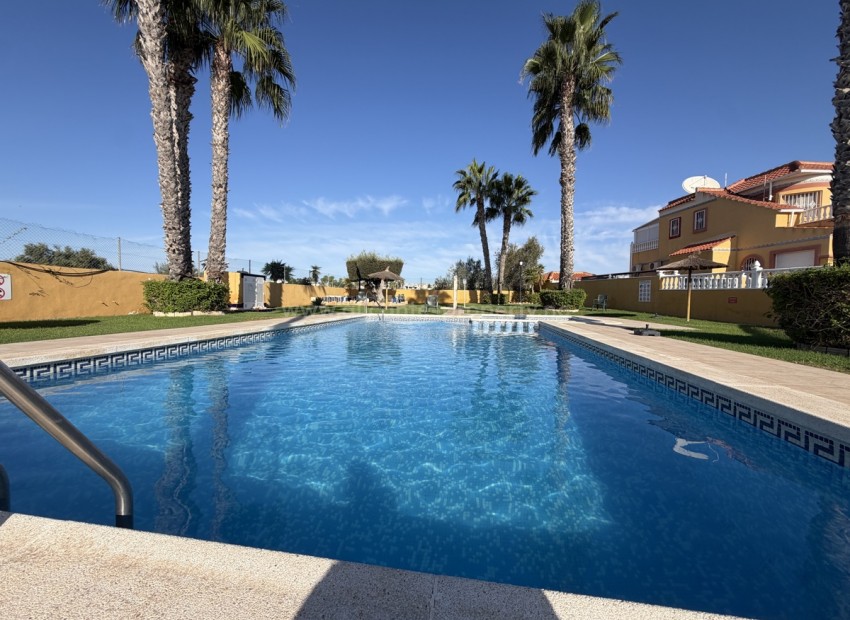 Apartment / flat in Cabo Roig