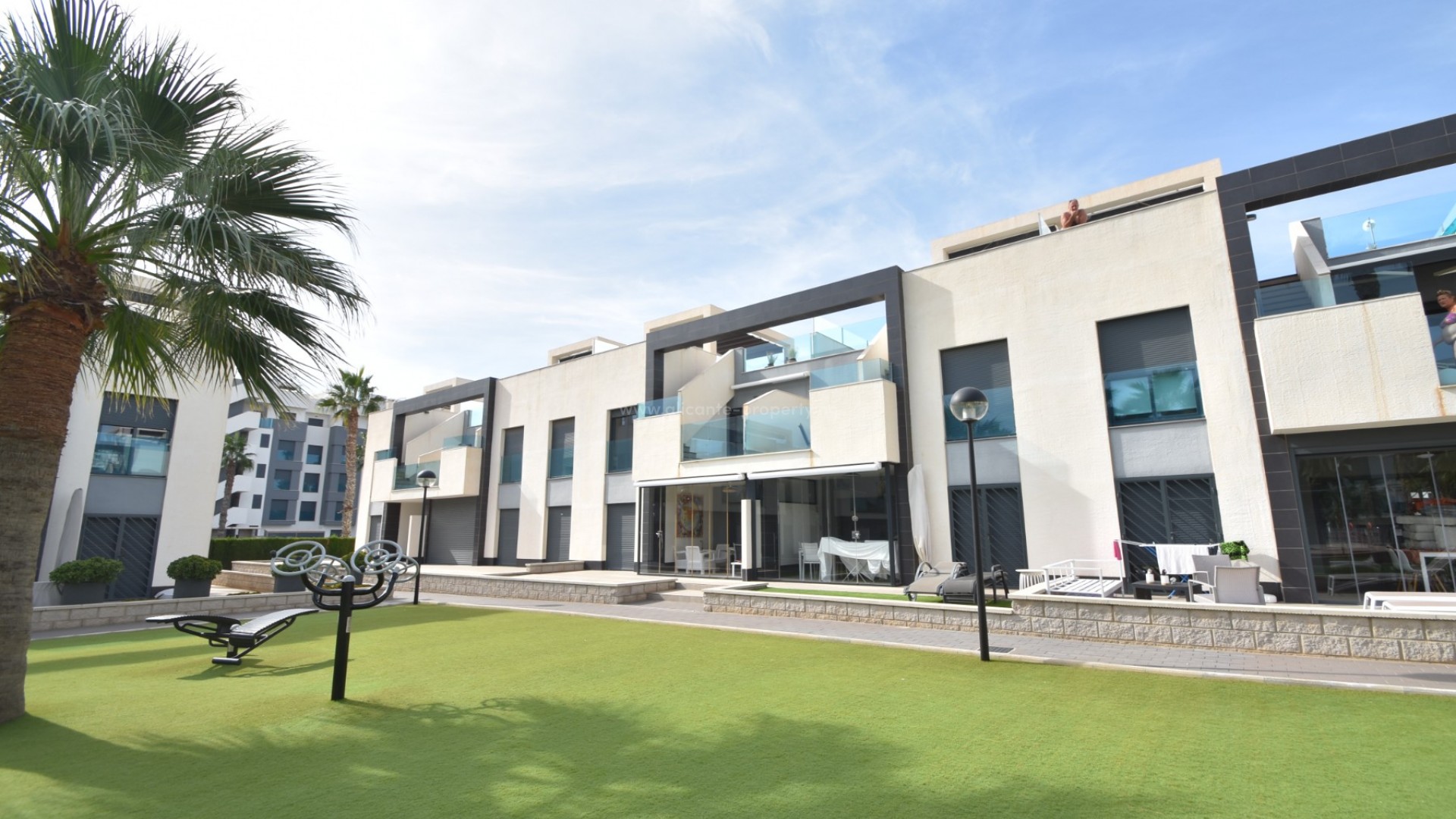 Apartment / flat in El Raso