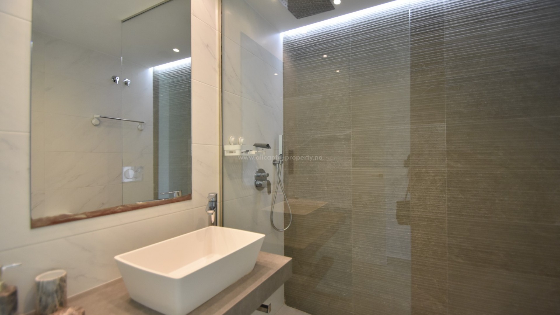 Apartment / flat in El Raso