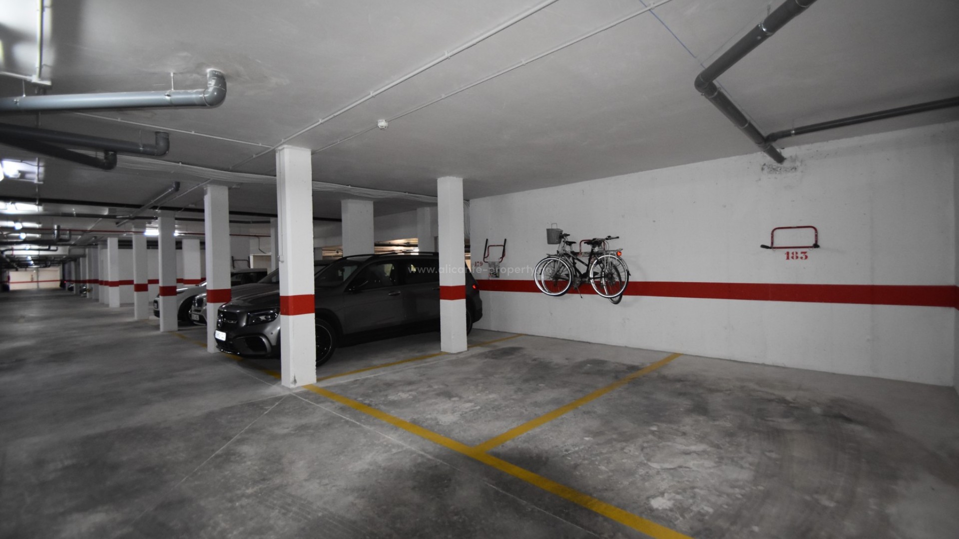 Apartment / flat in El Raso