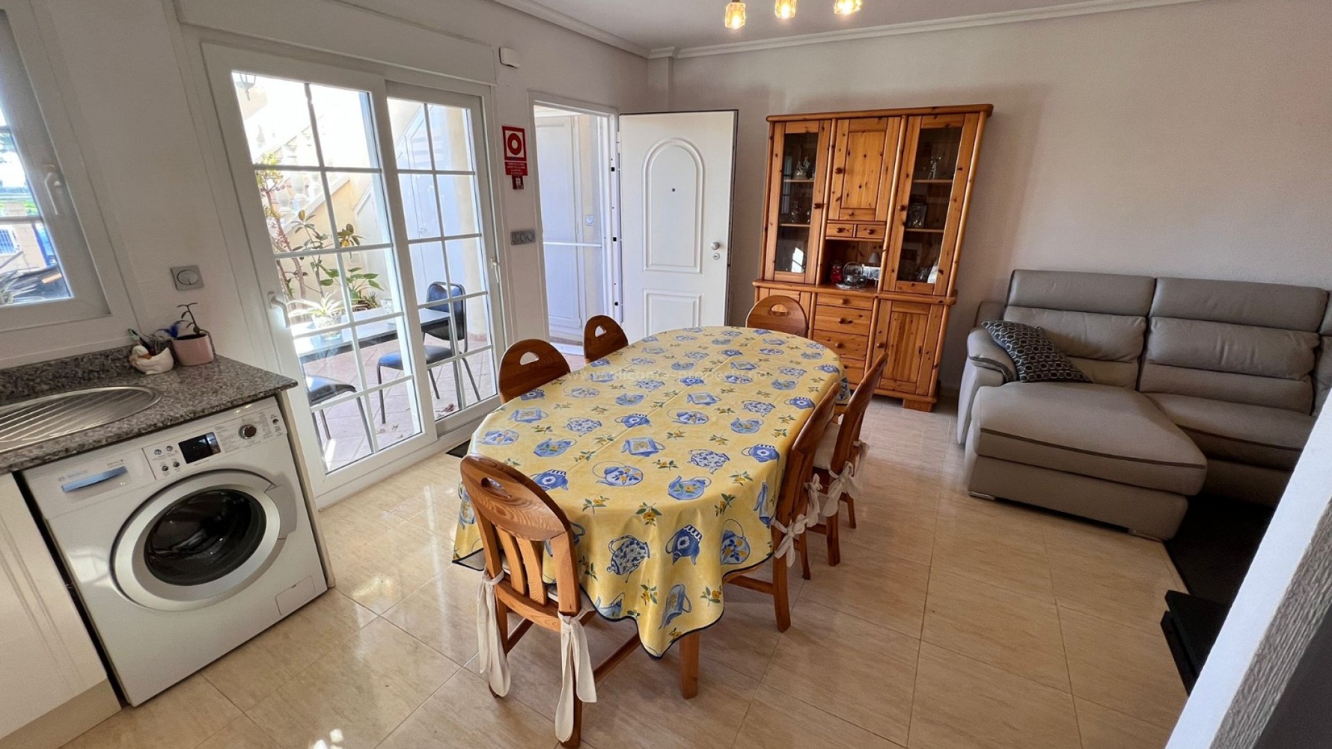 Apartment / flat in El Raso