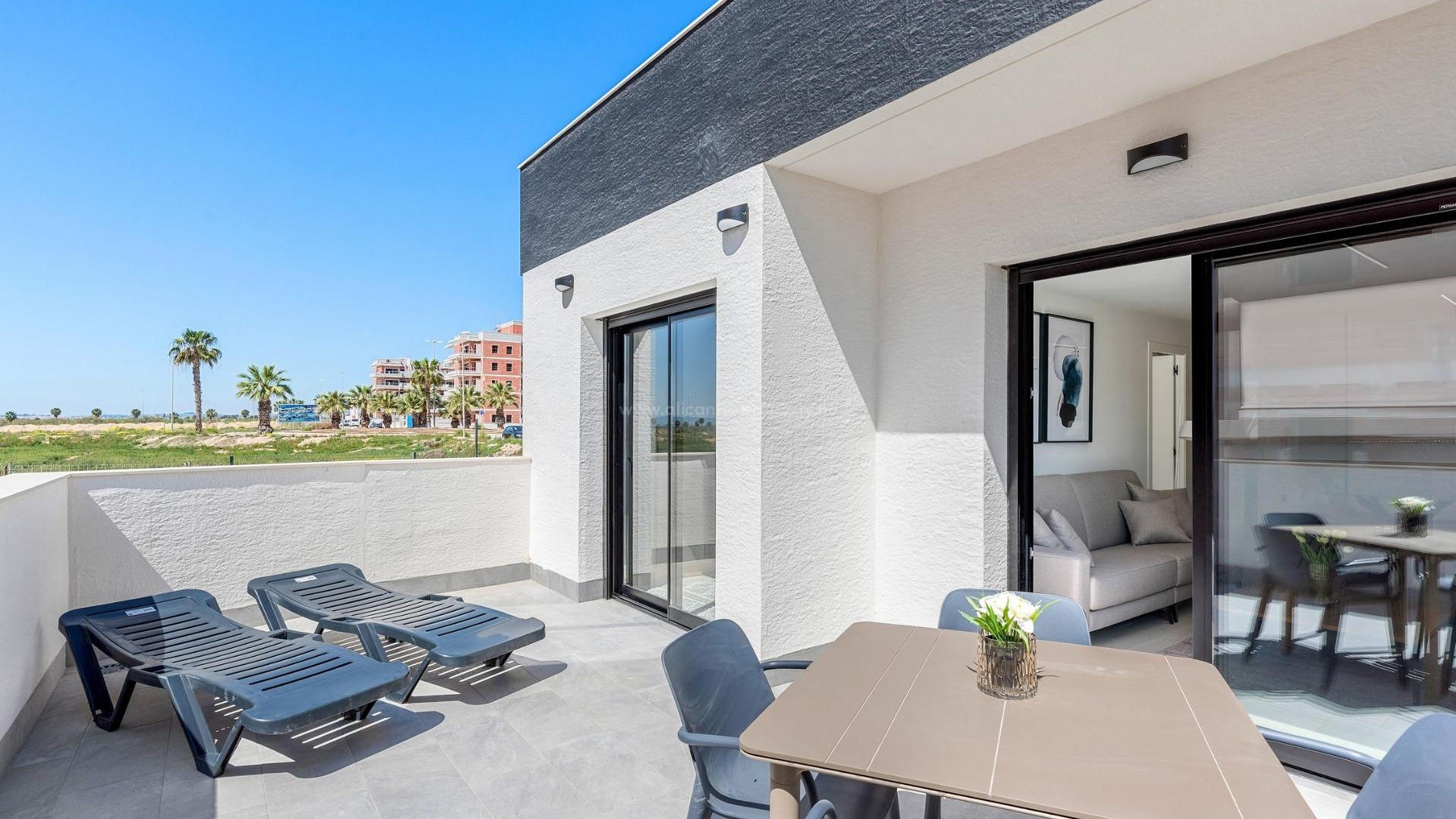 Apartment / flat in El Raso