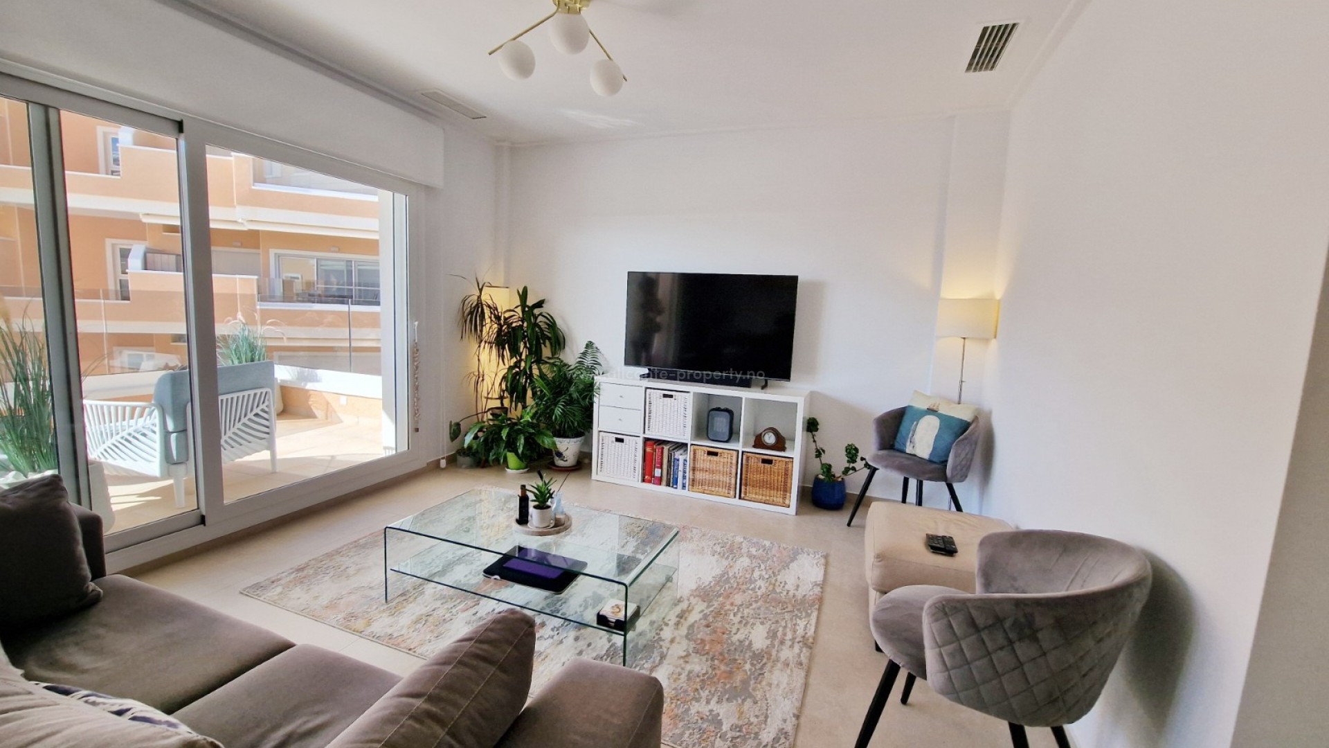 Apartment / flat in El Raso