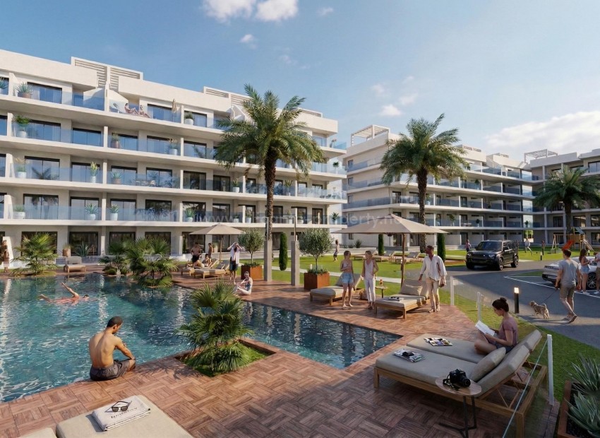 Apartment / flat in El Raso