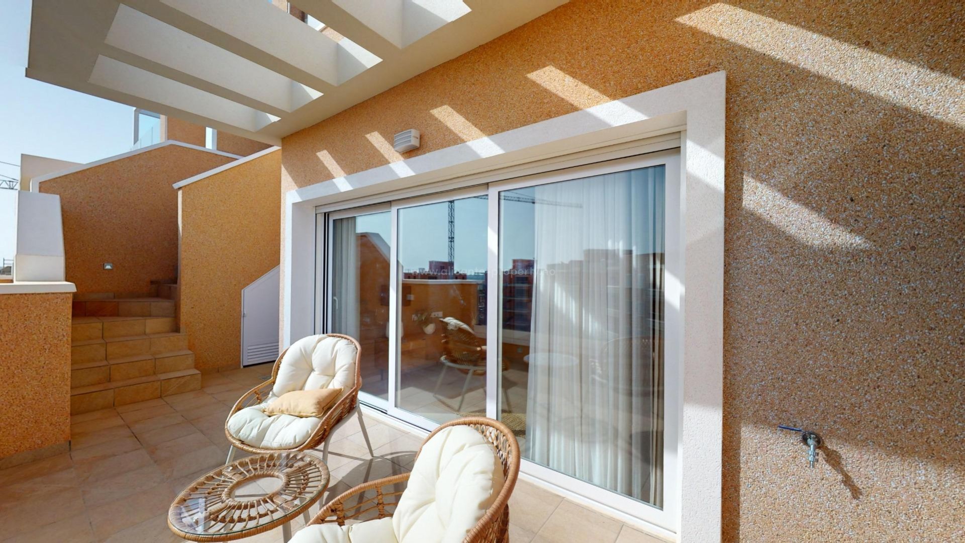 Apartment / flat in El Raso
