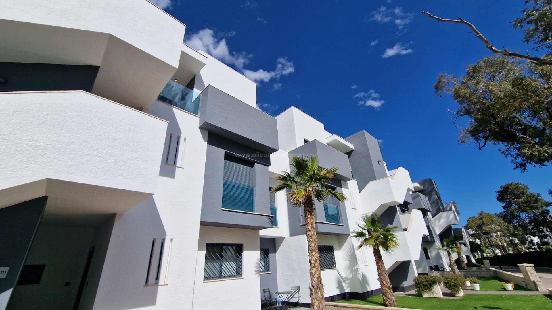 Apartment / flat in El Raso