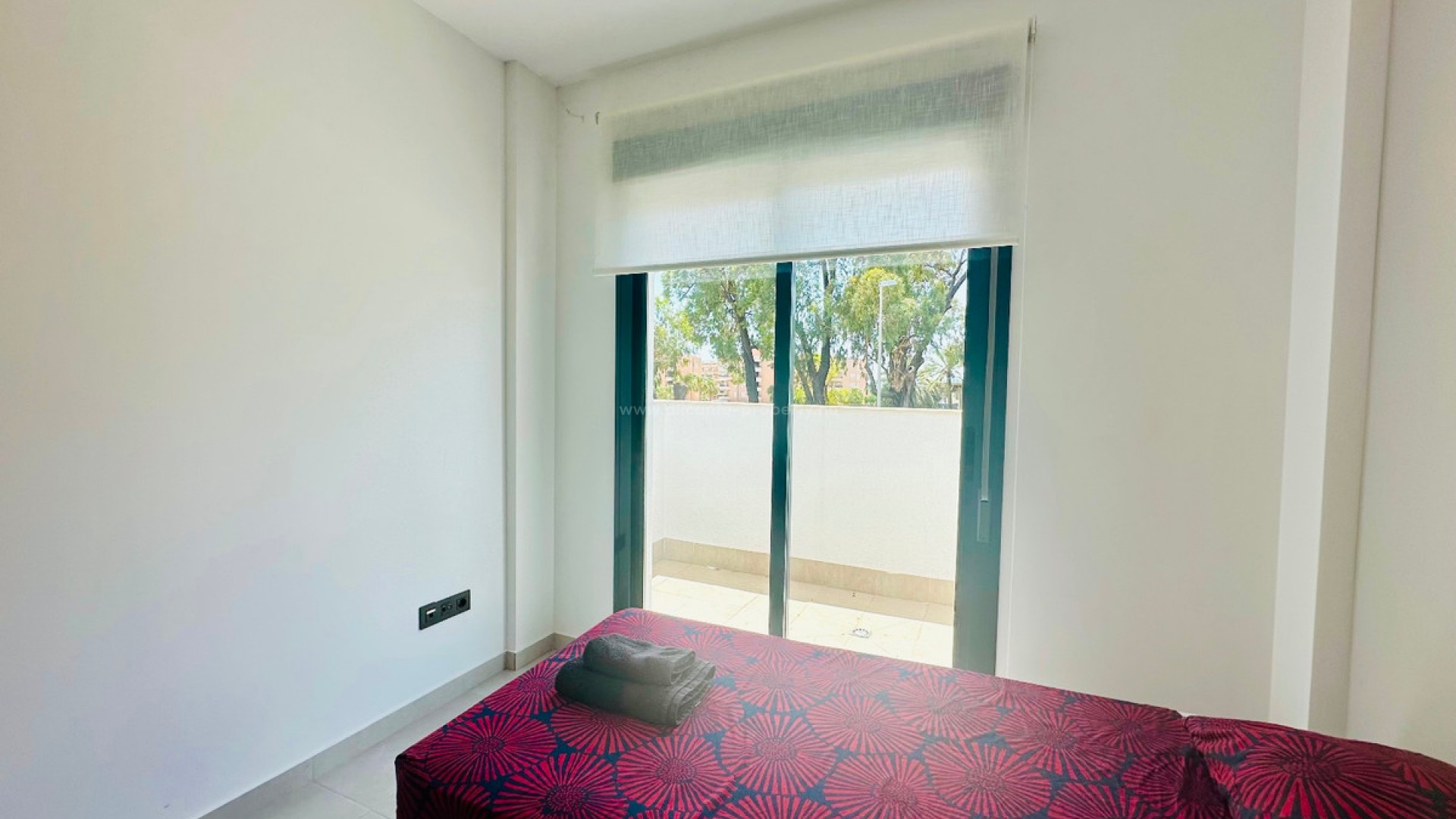 Apartment / flat in El Raso