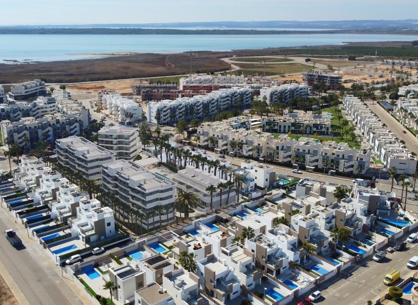 Apartment / flat in El Raso