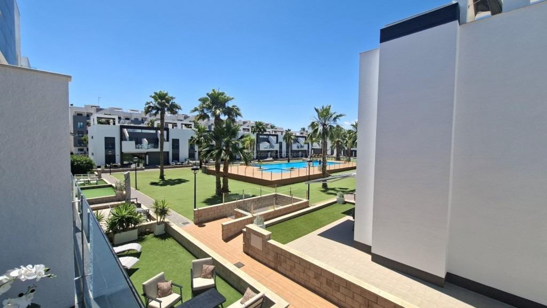Apartment / flat in El Raso