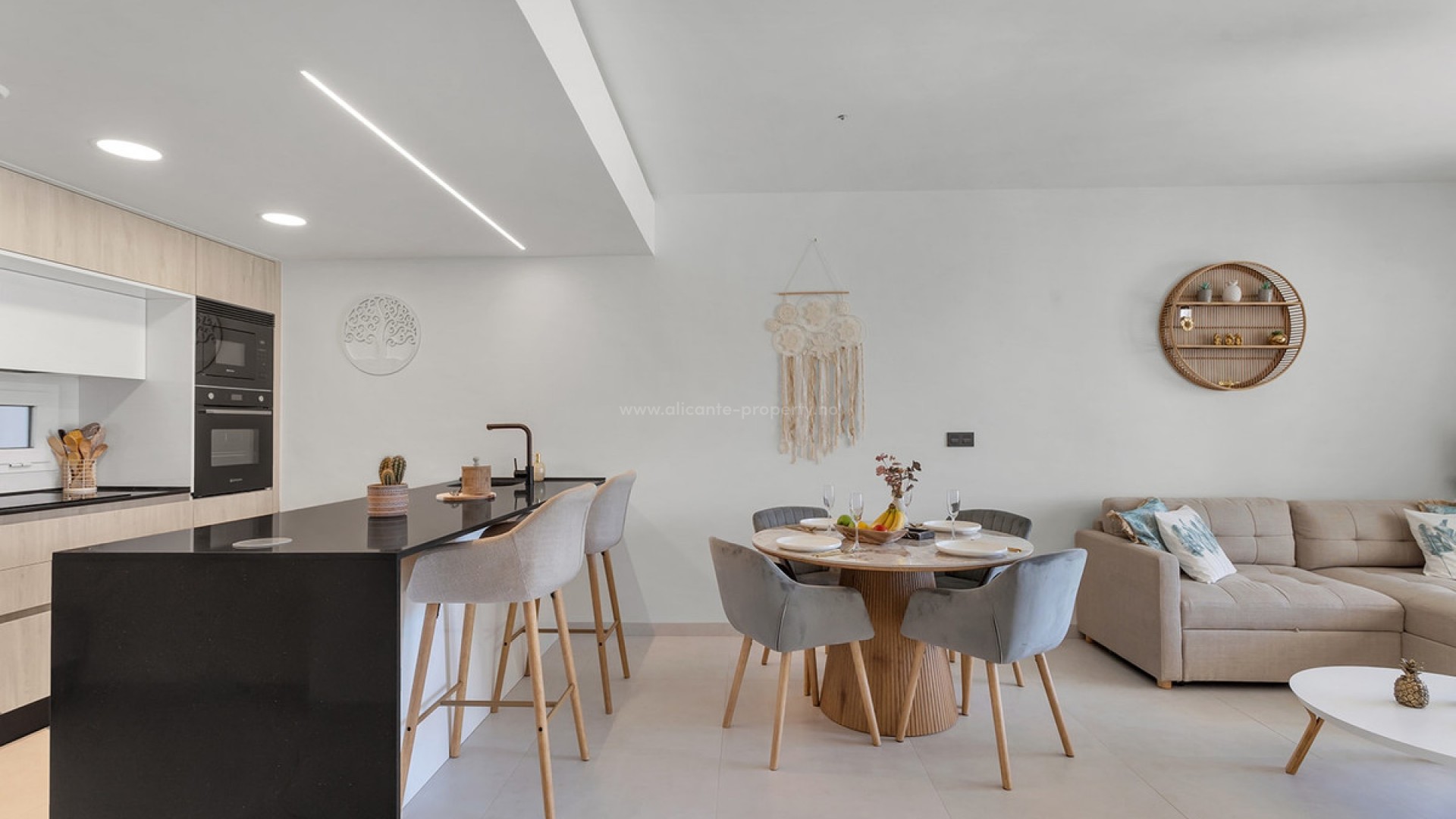 Apartment / flat in El Raso