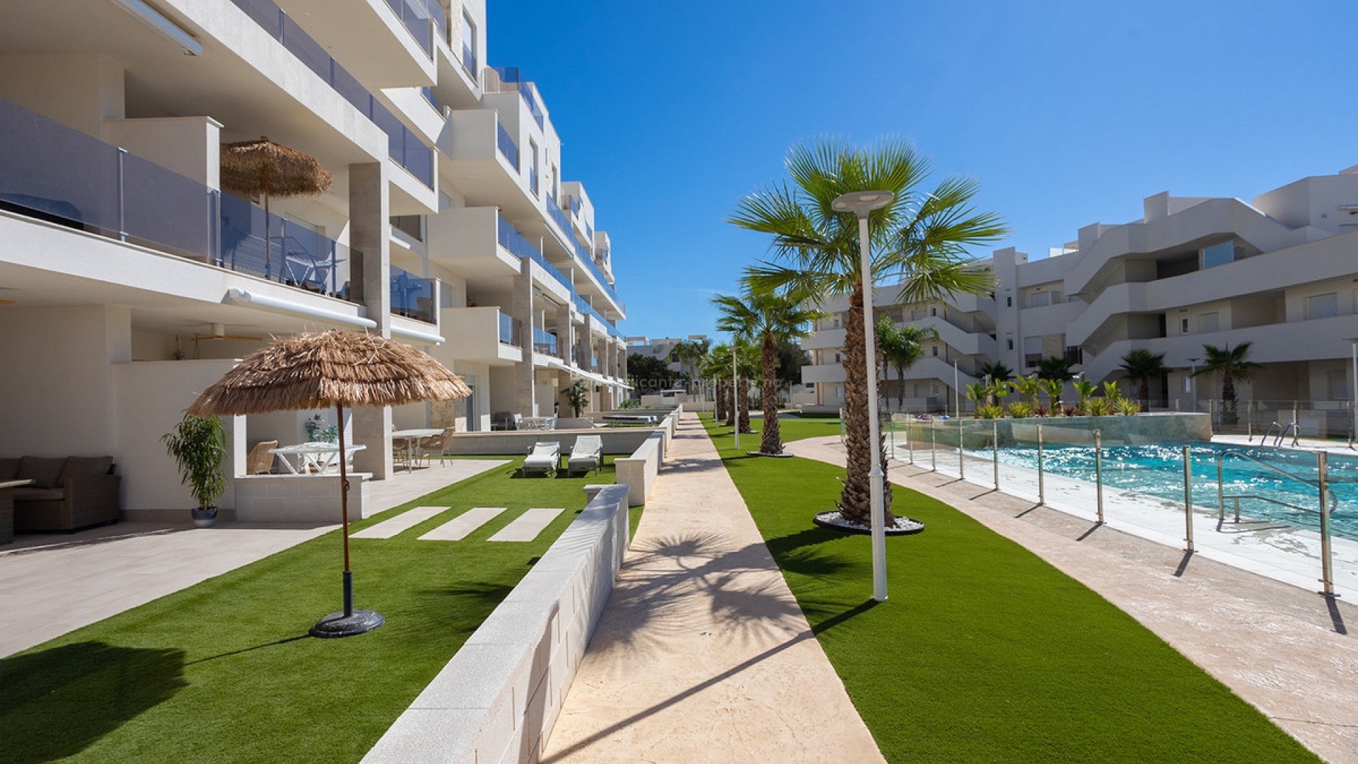 Apartment / flat in El Raso