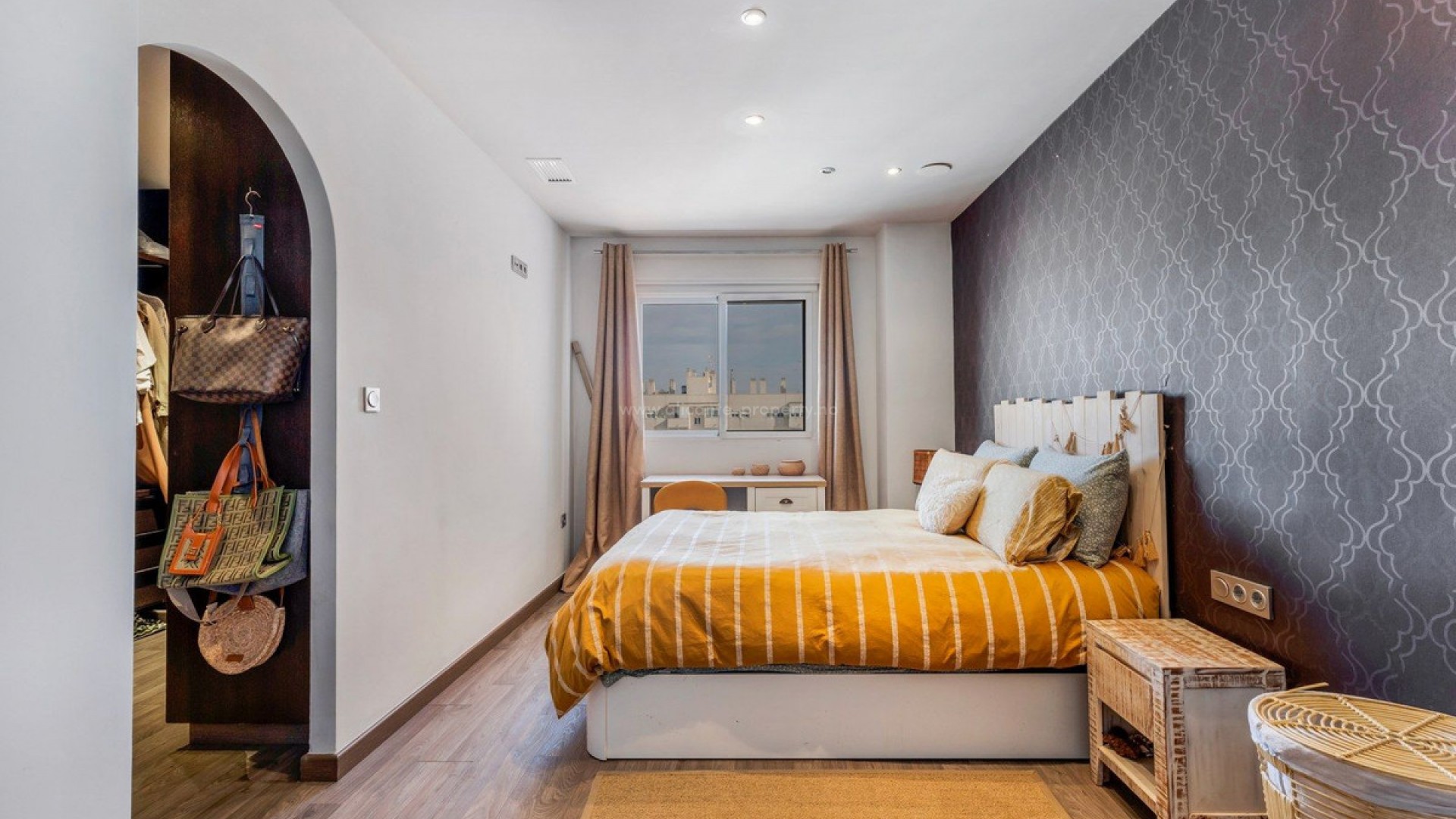 Apartment / flat in Elche Centro