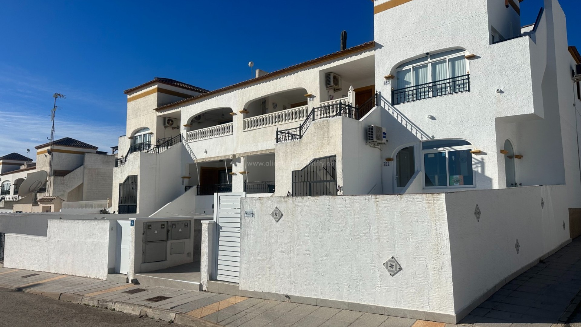 Apartment / flat in Entre Naranjos