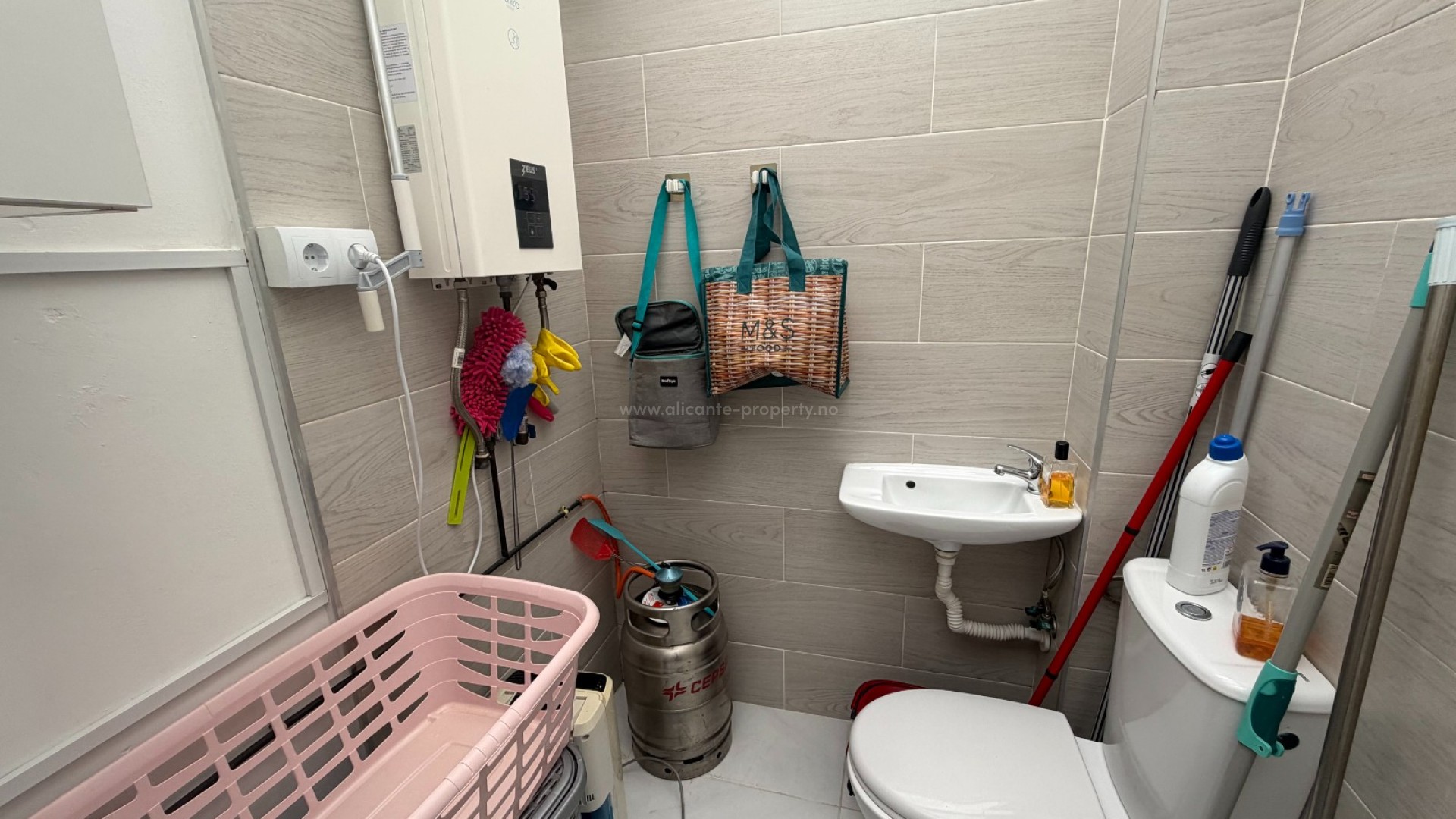 Apartment / flat in Entre Naranjos