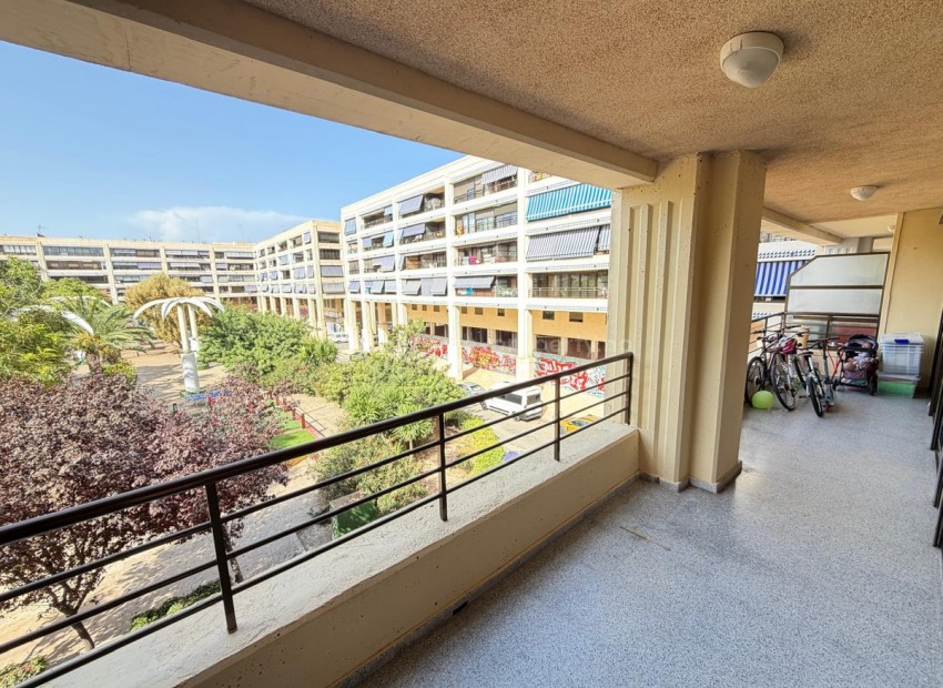 Apartment / flat in Guardamar del Segura Centro