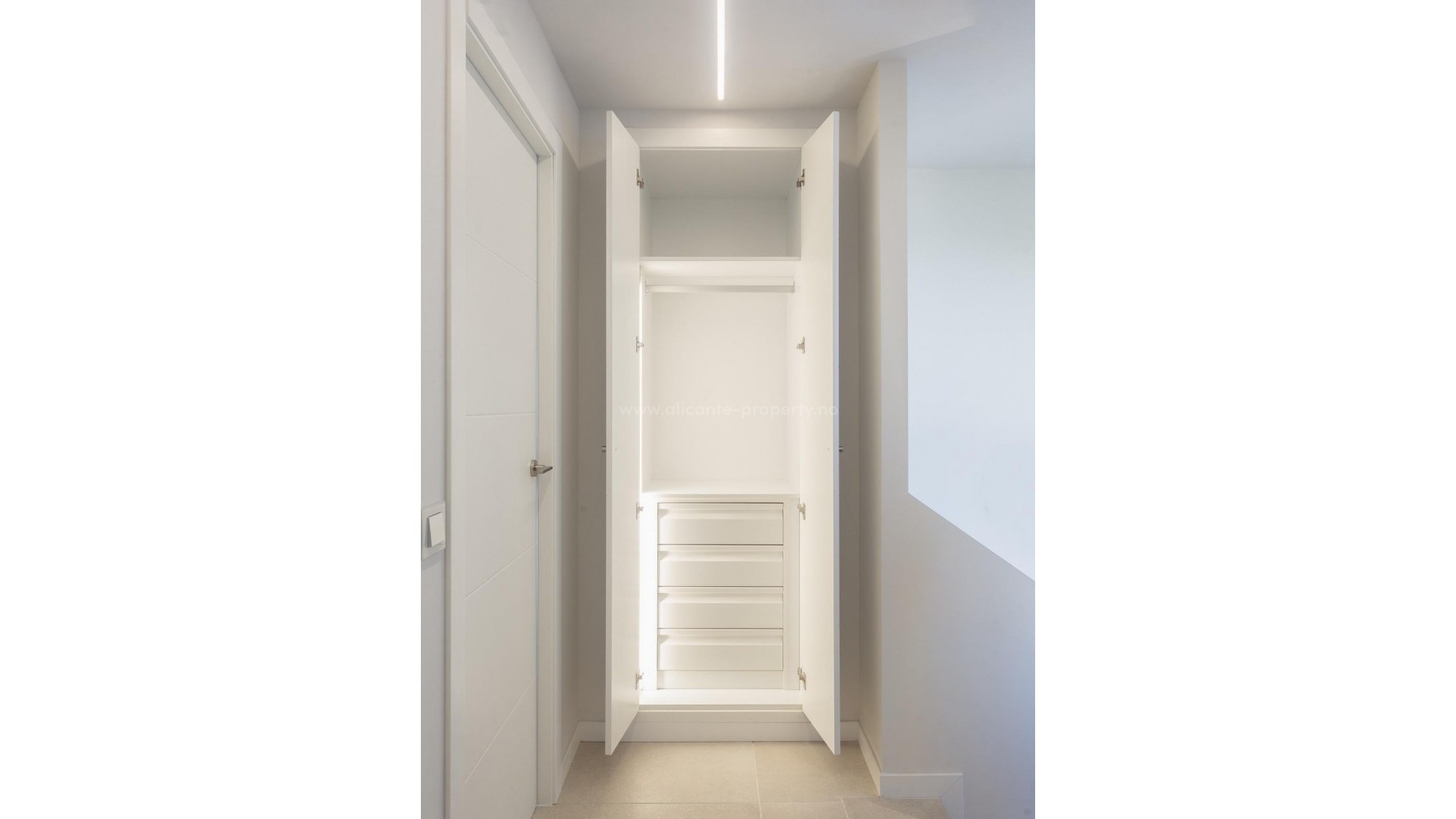 Apartment / flat in L´Estanyó (Marinas)