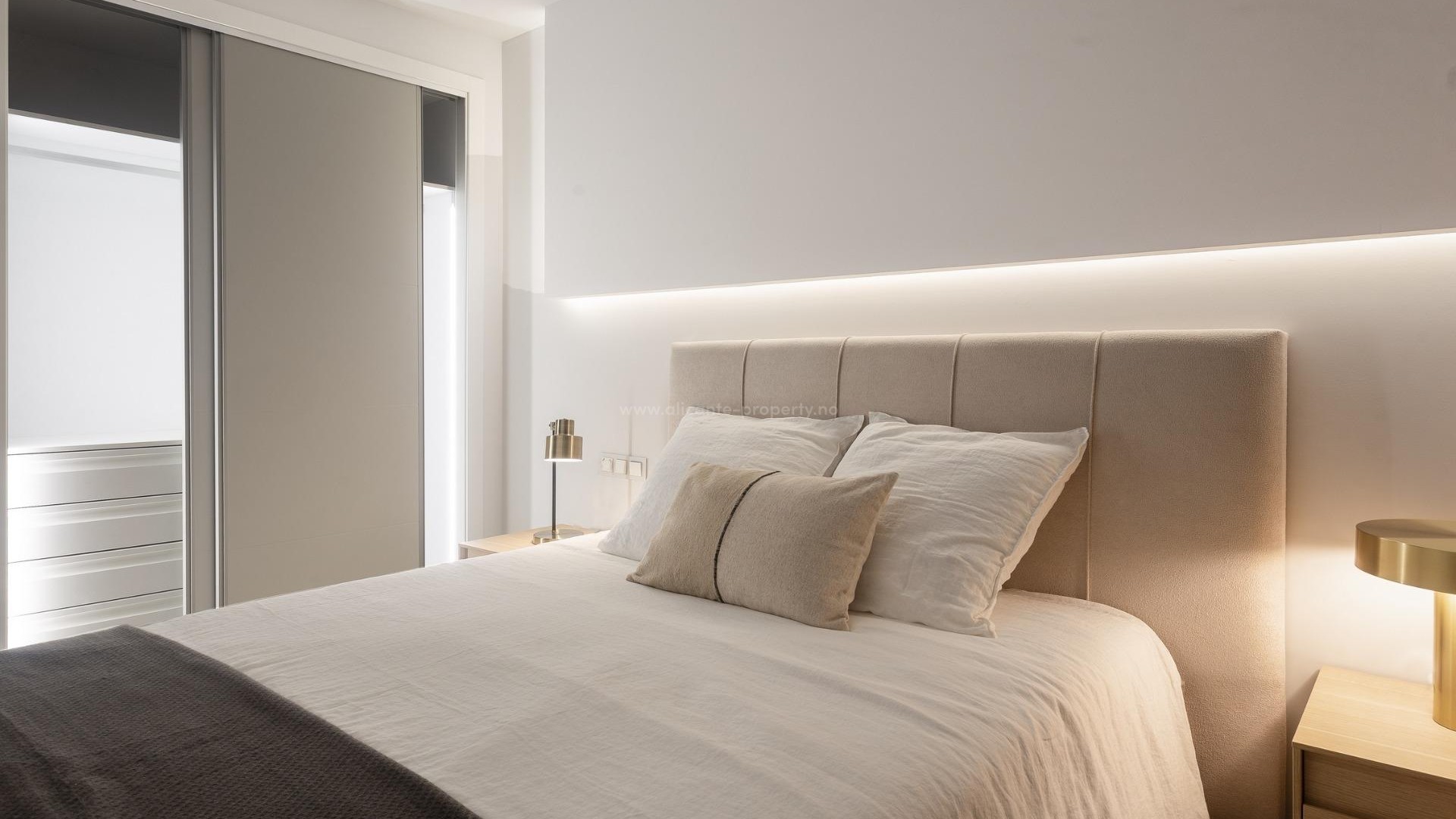 Apartment / flat in L´Estanyó (Marinas)