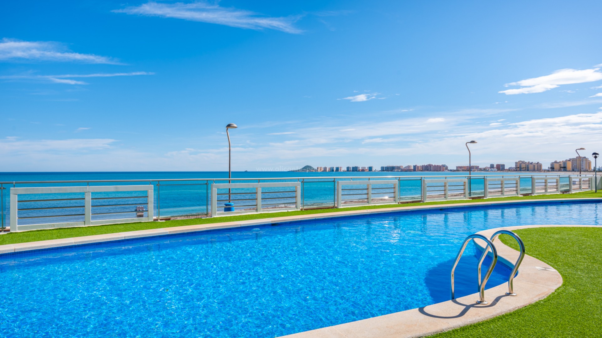 Apartment / flat in La Manga del Mar Menor