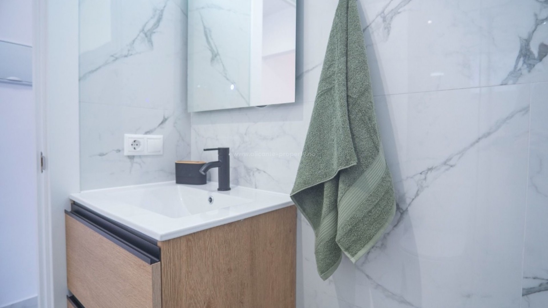 Apartment / flat in La Veleta