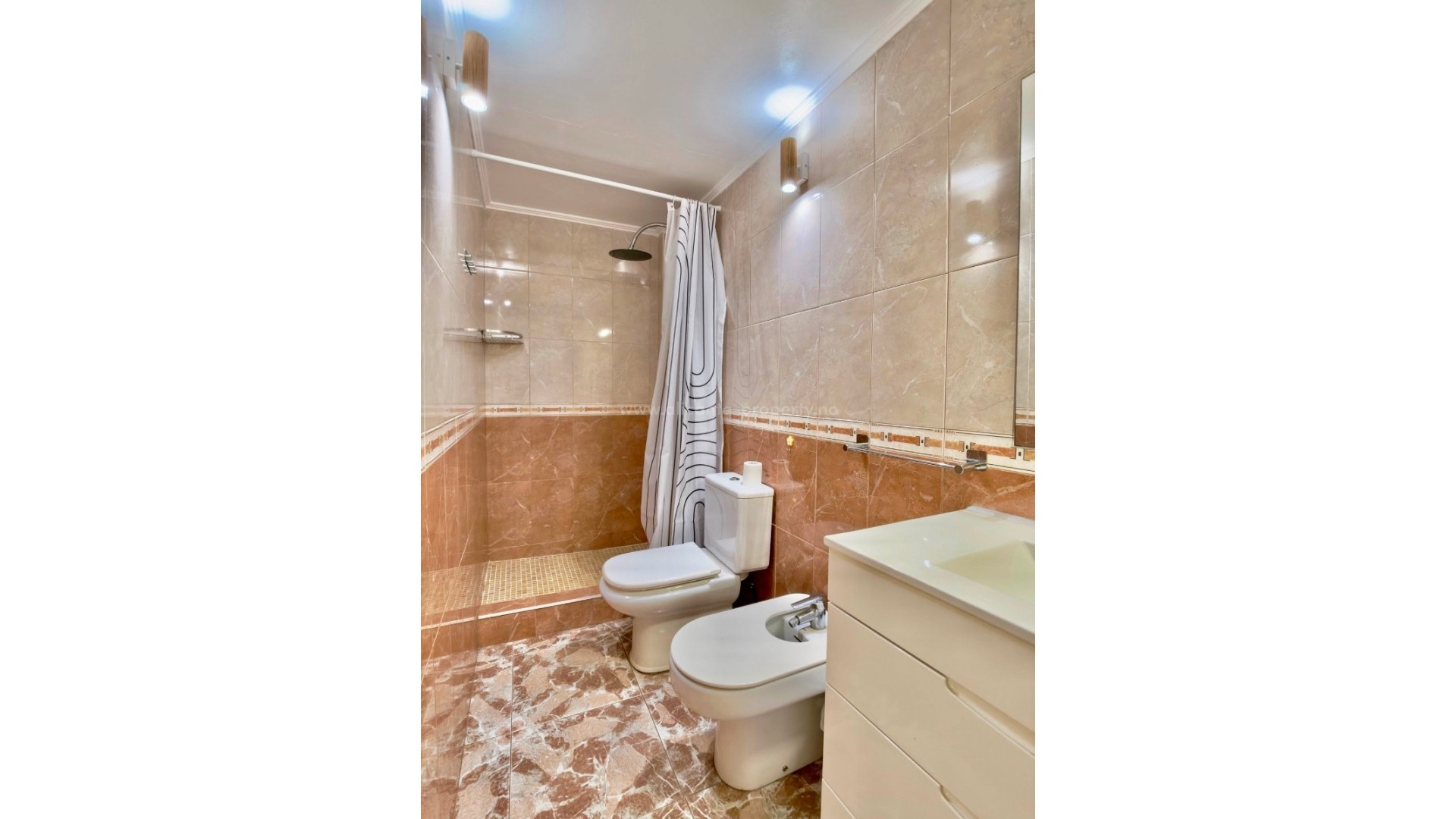 Apartment / flat in La Veleta