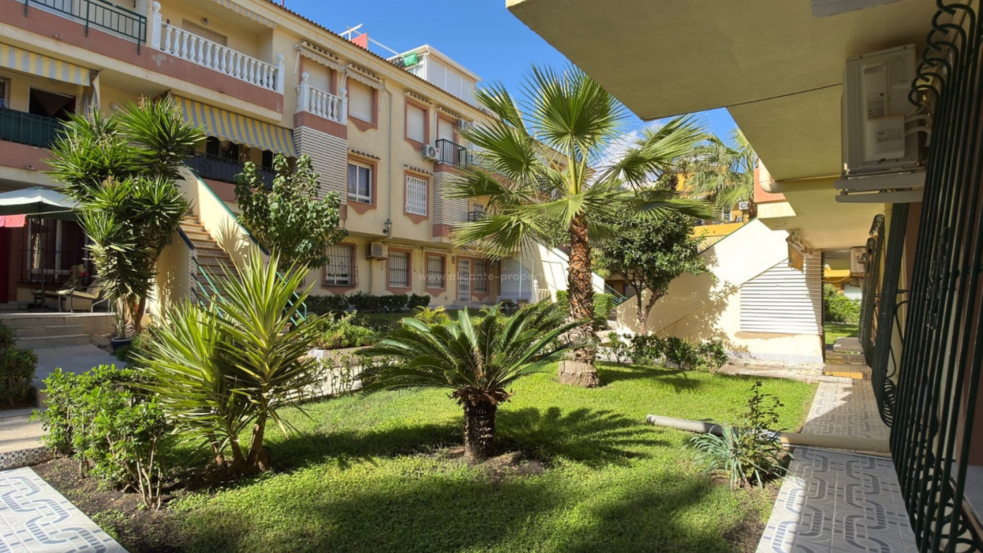 Apartment / flat in La Veleta