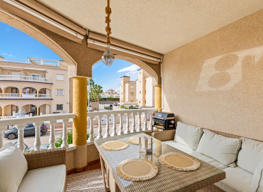 Apartment / flat in Lomas de Cabo Roig