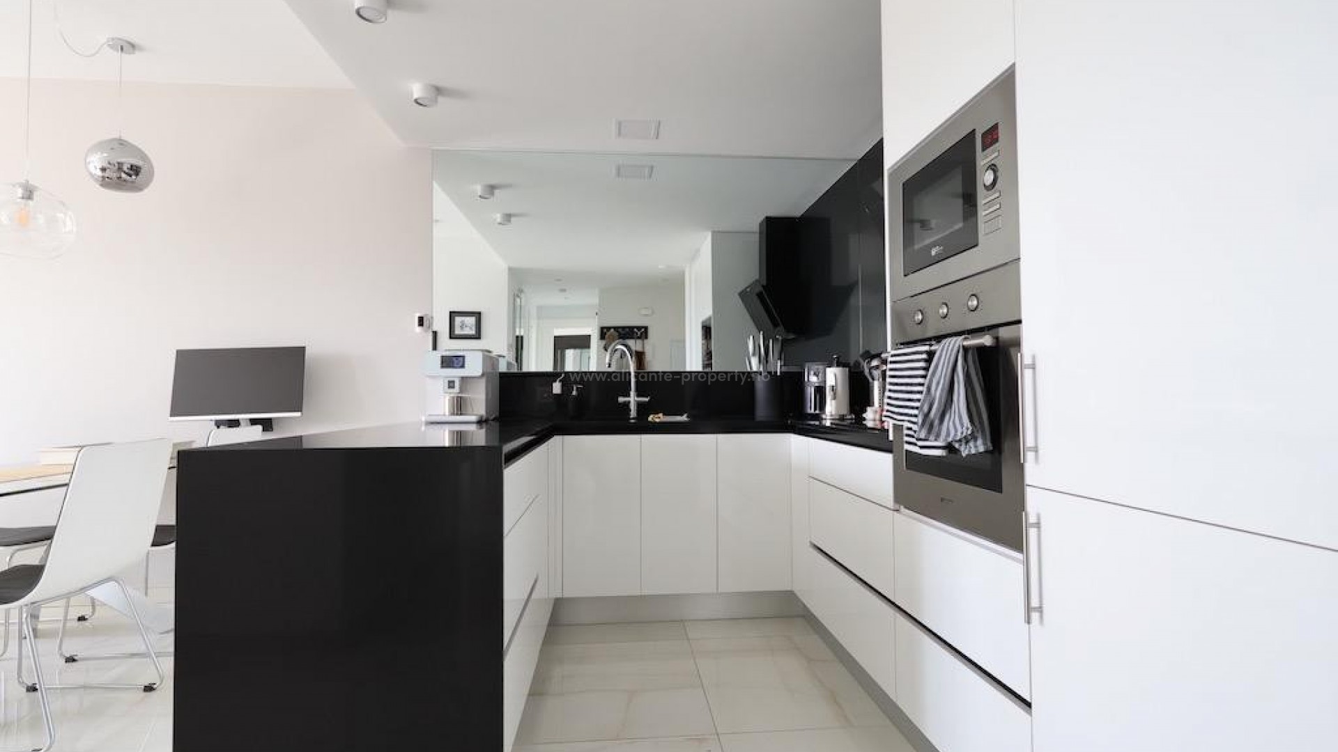 Apartment / flat in Los Altos