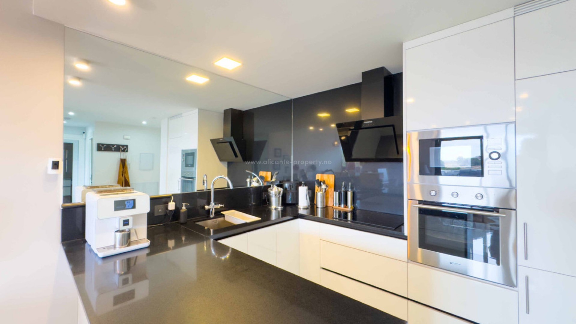 Apartment / flat in Los Altos